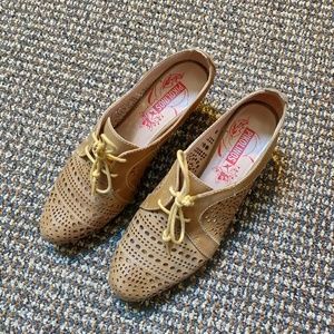 Pikolinos tan heel oxfords size 40